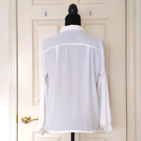 NWOT. Embroidered Collar and Front Design Long Sleeve Button Down Shirt. - Picture 2 of 4